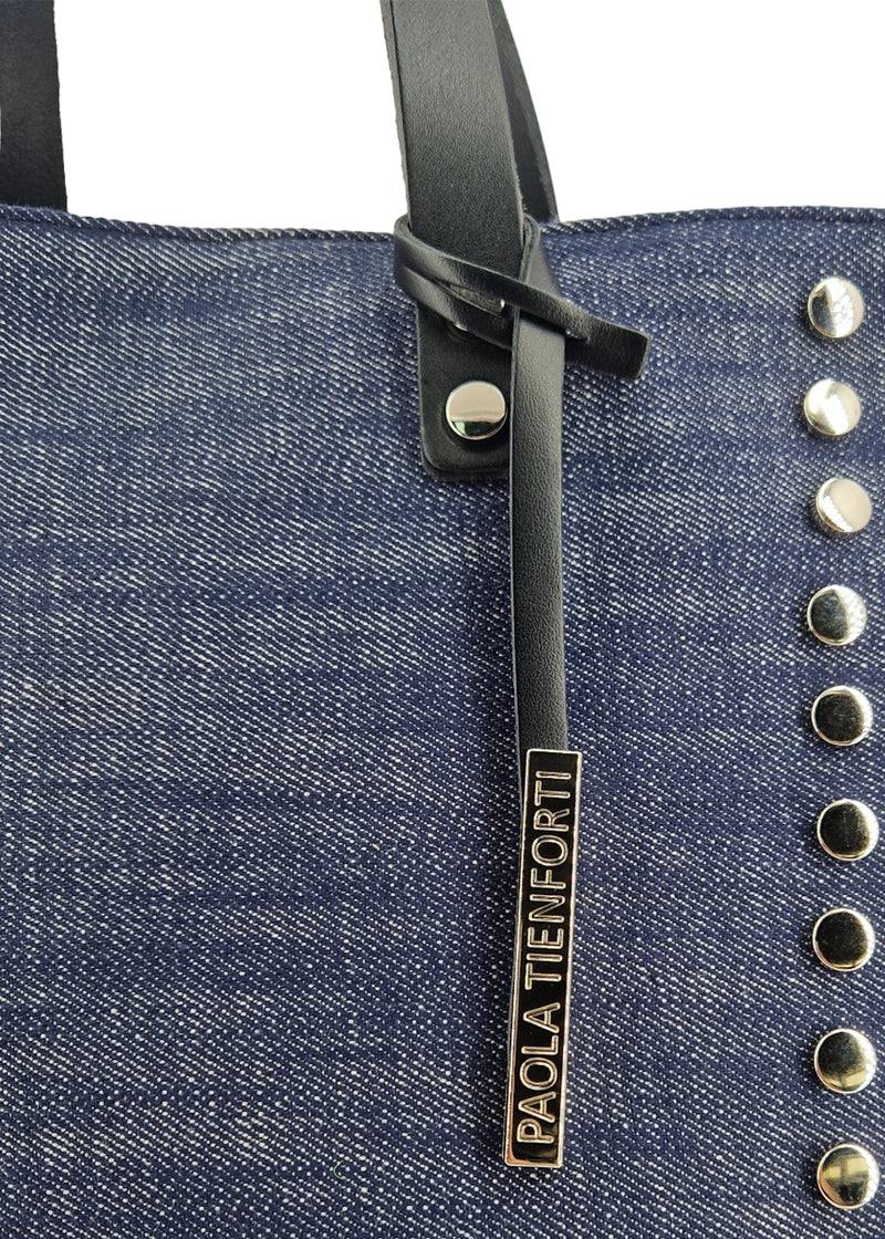 Paola T. Shopper Medium Con Rivetti E Pendente Argento