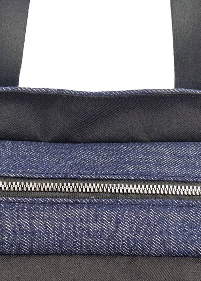 Paola T. Shopper Medium Con Rivetti E Pendente Argento