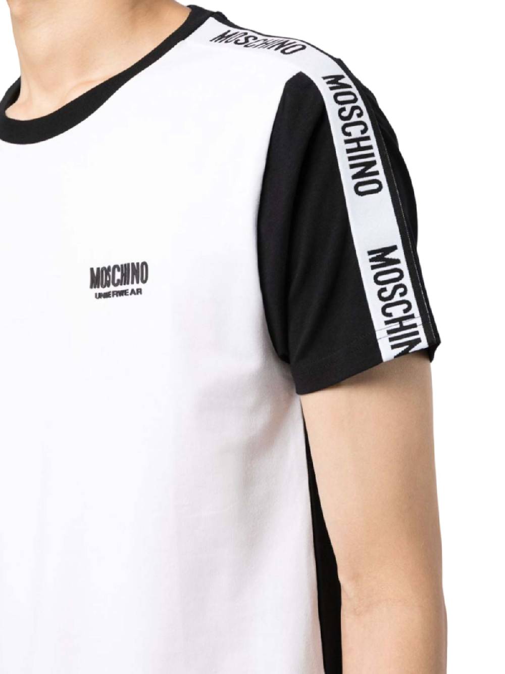 MOSCHINO SKU: 1A070944101001