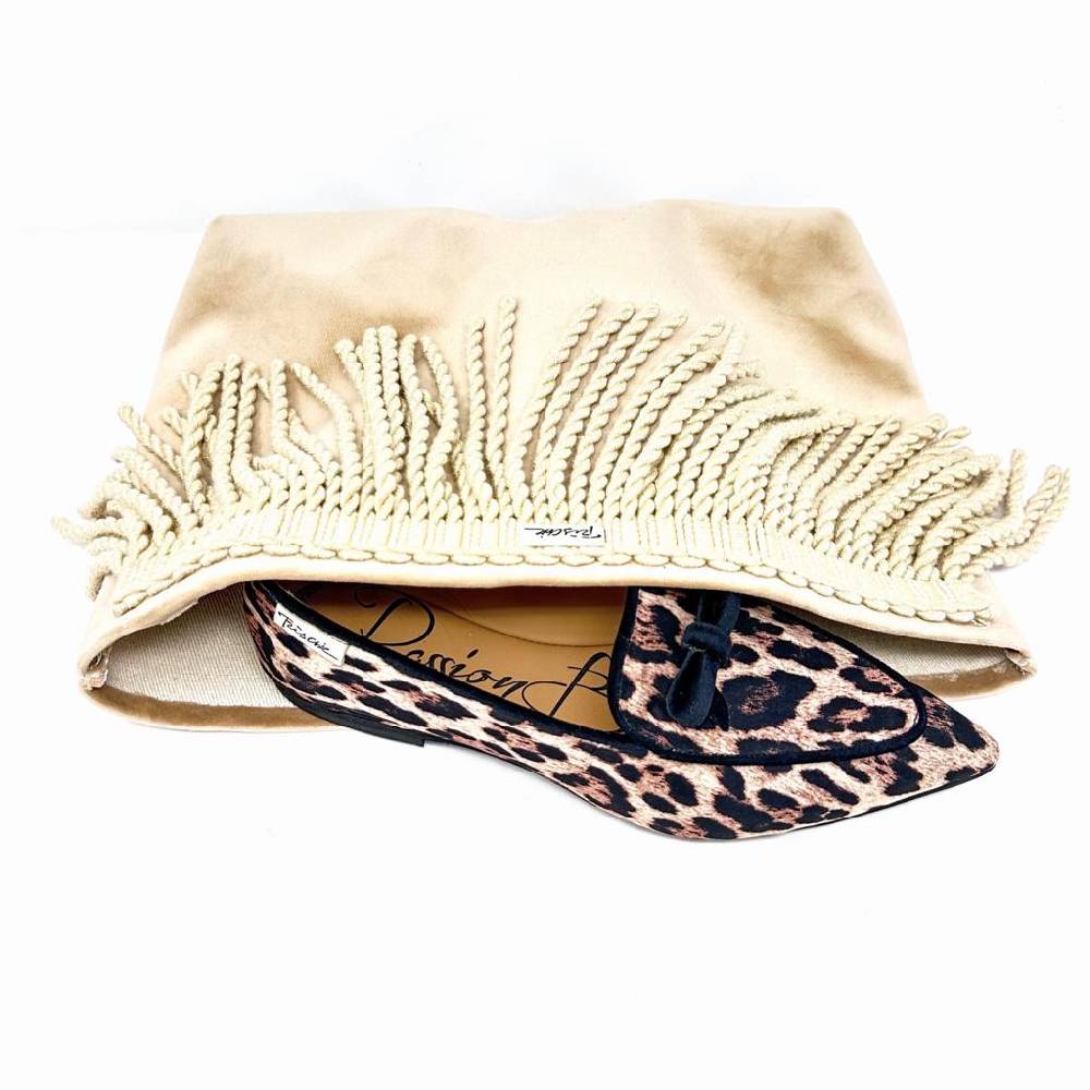 Passion Blanche Grace Raso Maculato Profilo Velluto Nero