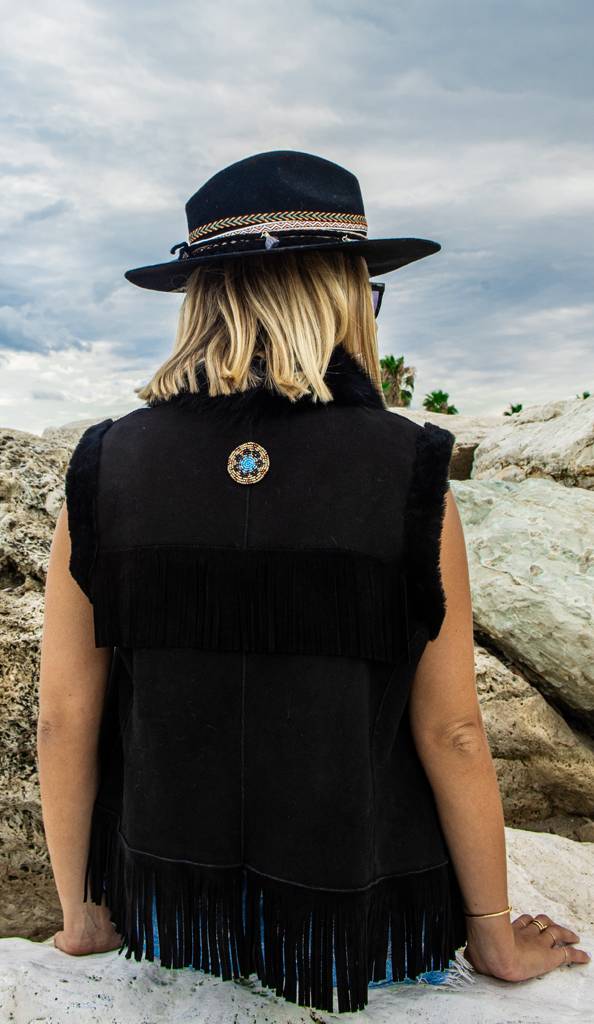 Passion Blanche GILET NERO MONTONE + FRANGIA