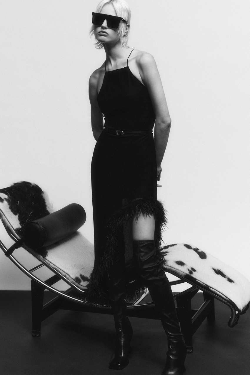 Patrizia Pepe Abito con piume in chiffon