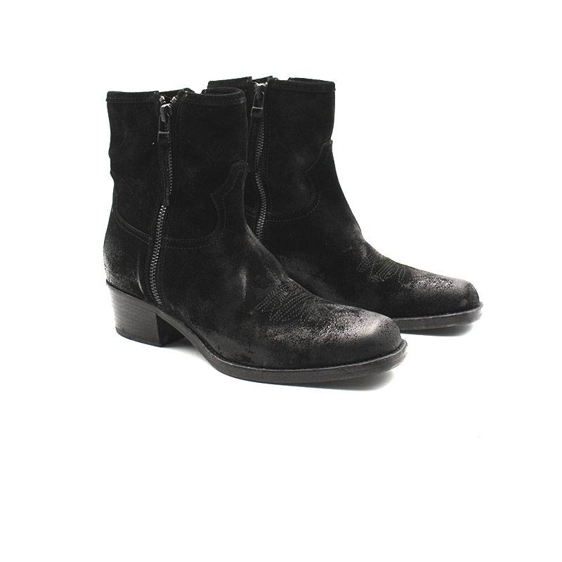 Pawelk's Suede Square