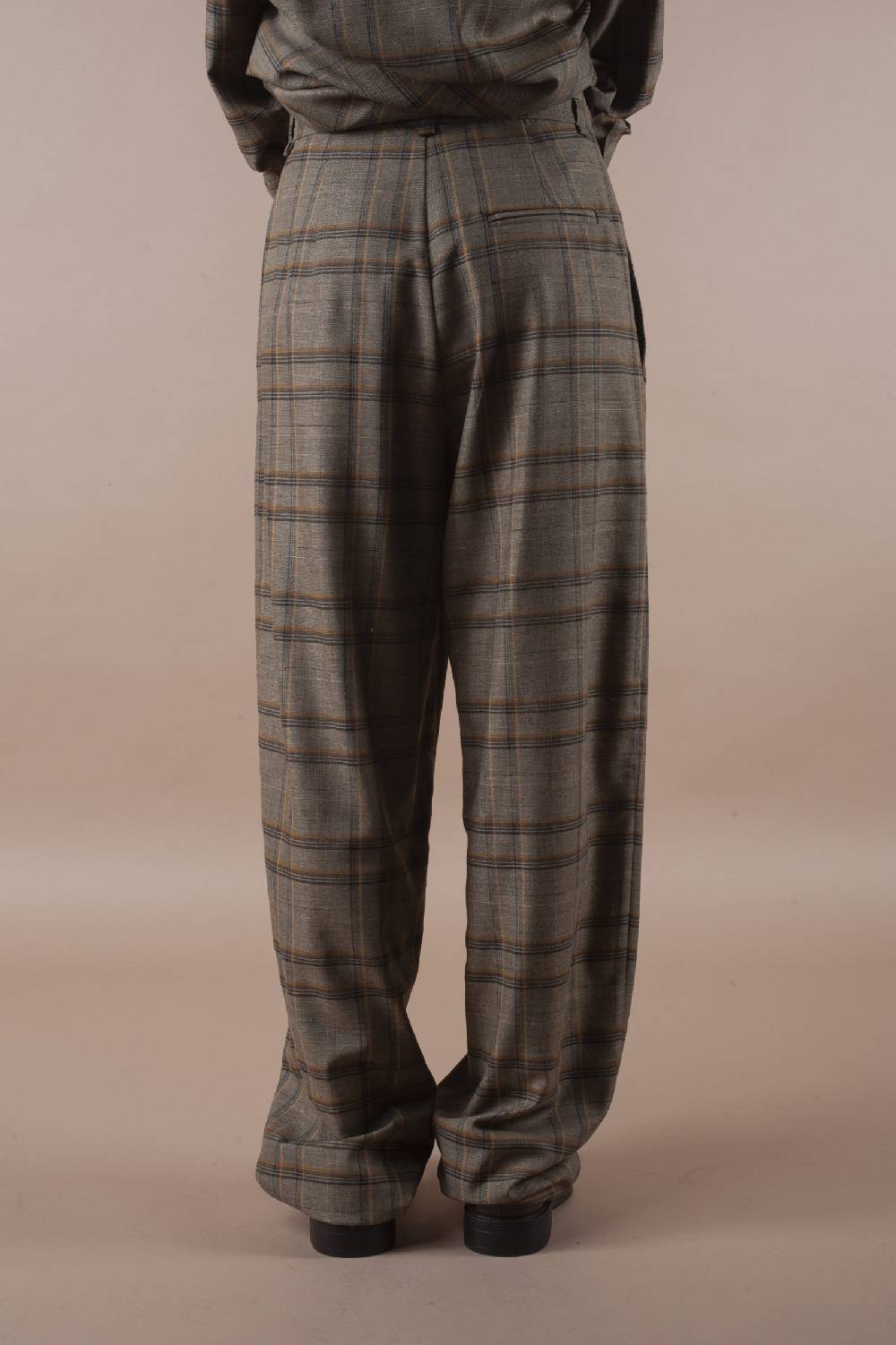 Pdr Phisique Du Role PHISIQUE DU ROLE MANNISH PANTS IN LIGHT TARTAN VIRGIN WOOL
