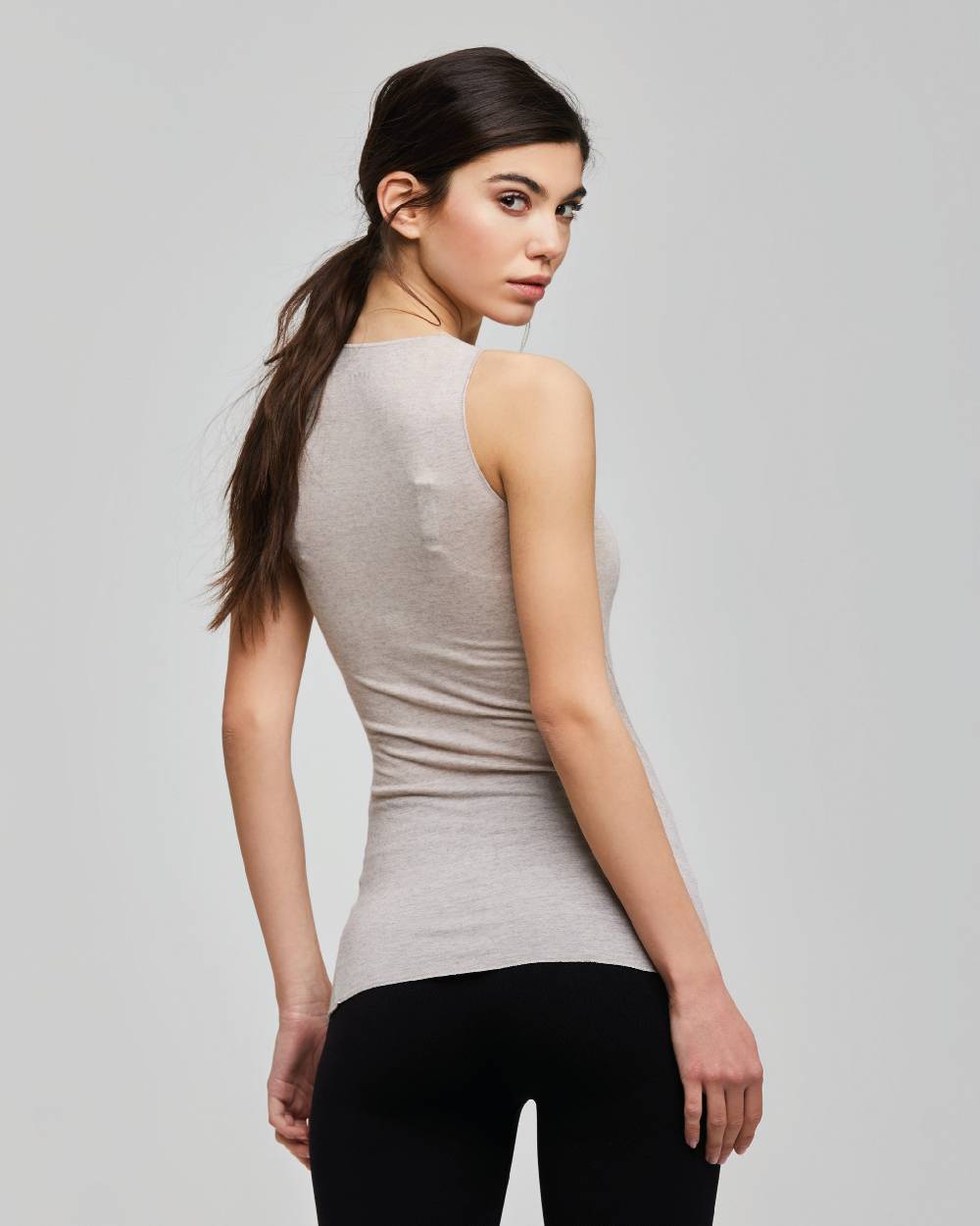 Pompea CANOTTA SPALLA LARGA SCOLLO TONDO IN MODAL CASHMERE