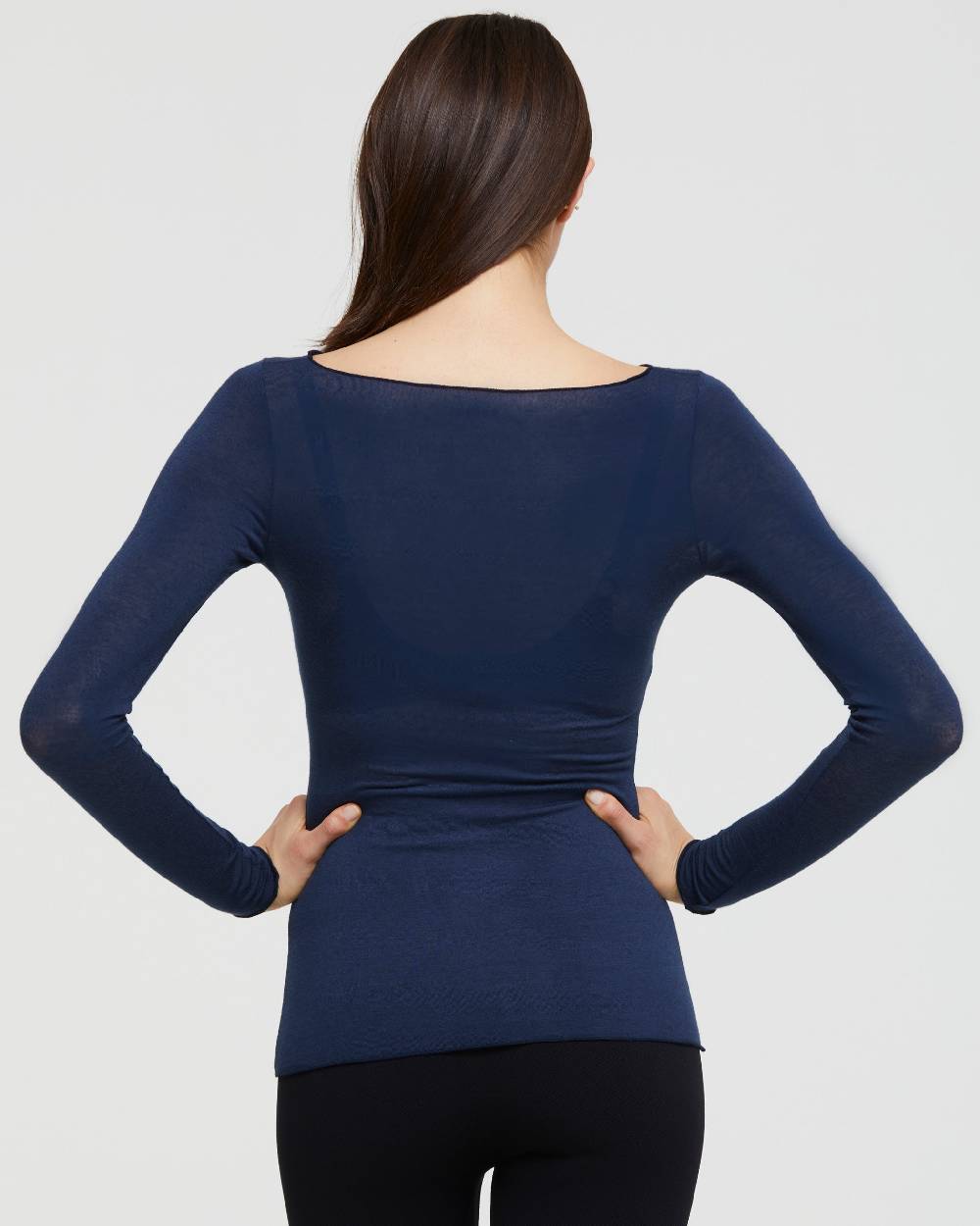 Pompea MAGLIA CON SCOLLO A BARCHETTA IN MODAL CASHMERE