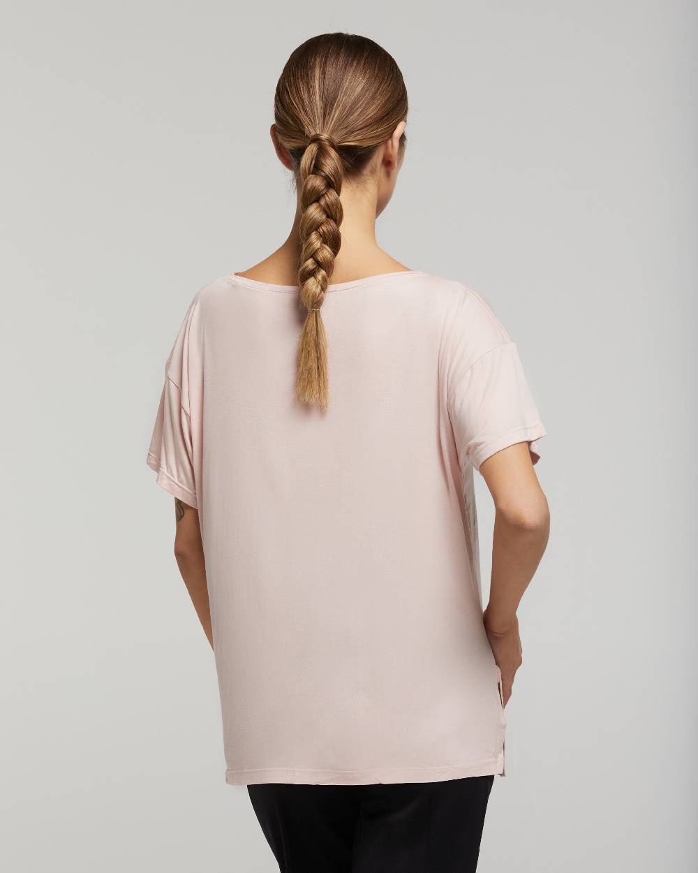 Pompea Maglia Manica Corta Scollo Barchetta In Viscosa Sostenibile Vestibilità Over