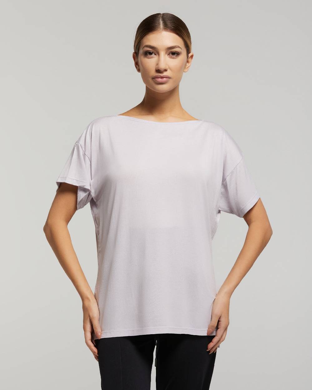 Pompea Maglia manica corta scollo barchetta in viscosa sostenibile vestibilità over