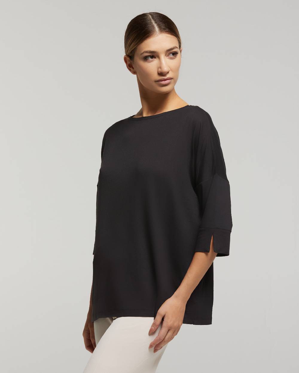 Pompea Maglia Scollo Barchetta In Viscosa Sostenibile Vestibilità Over