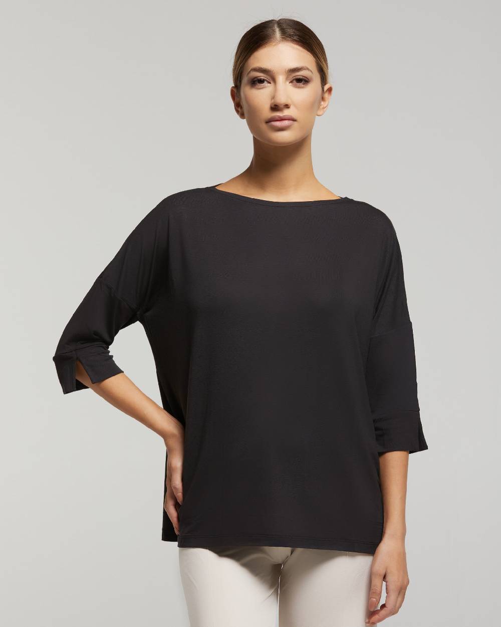 Pompea Maglia scollo barchetta in viscosa sostenibile vestibilità over