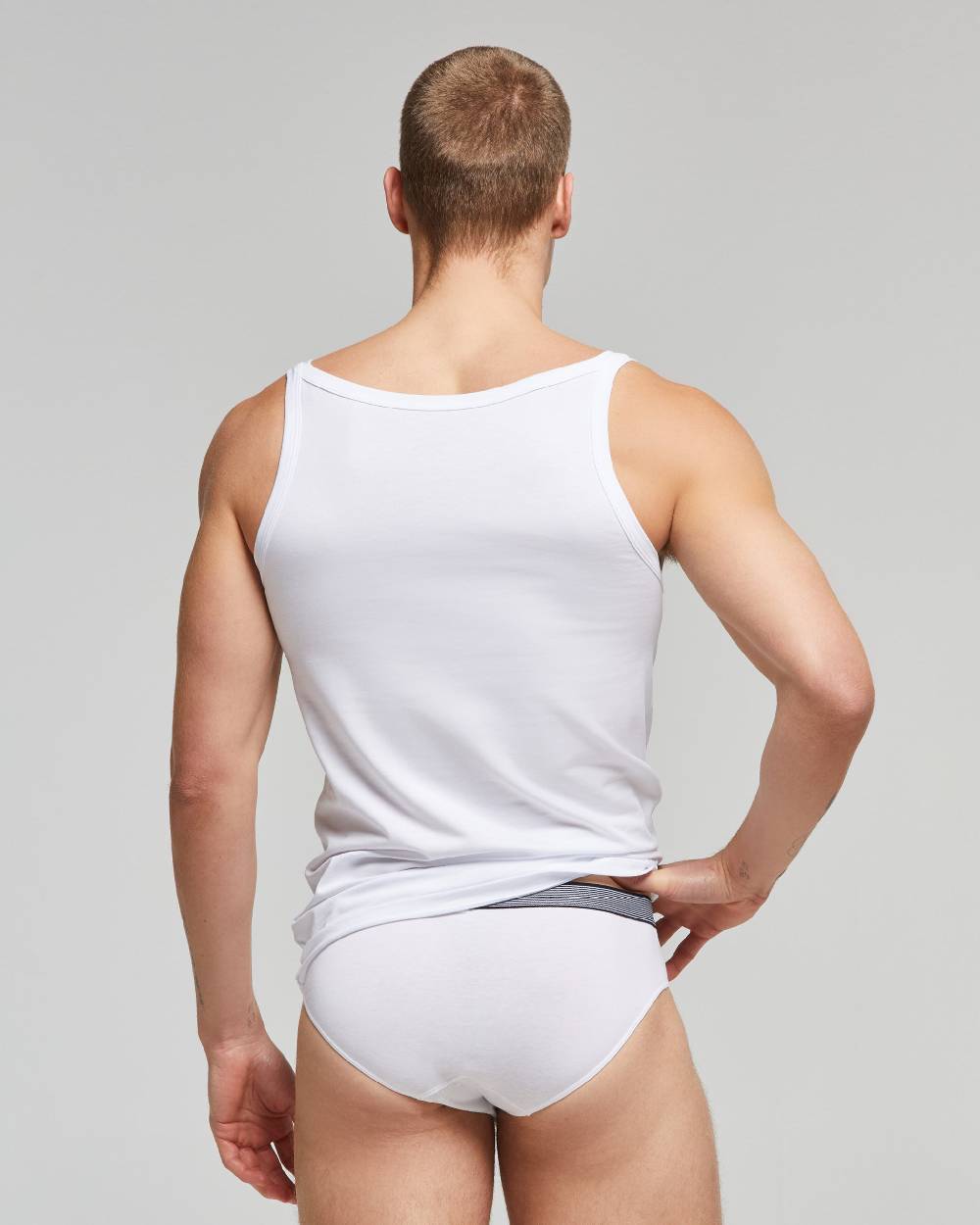 Pompea CANOTTA SPALLA STRETTA SCOLLO U