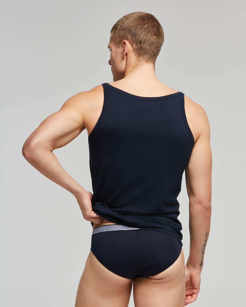 Pompea CANOTTA SPALLA STRETTA SCOLLO U