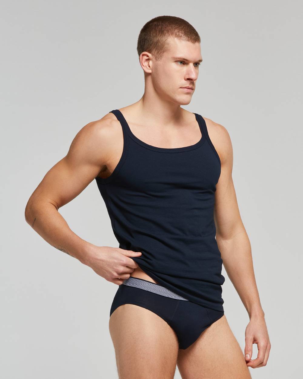 Pompea CANOTTA SPALLA STRETTA SCOLLO U