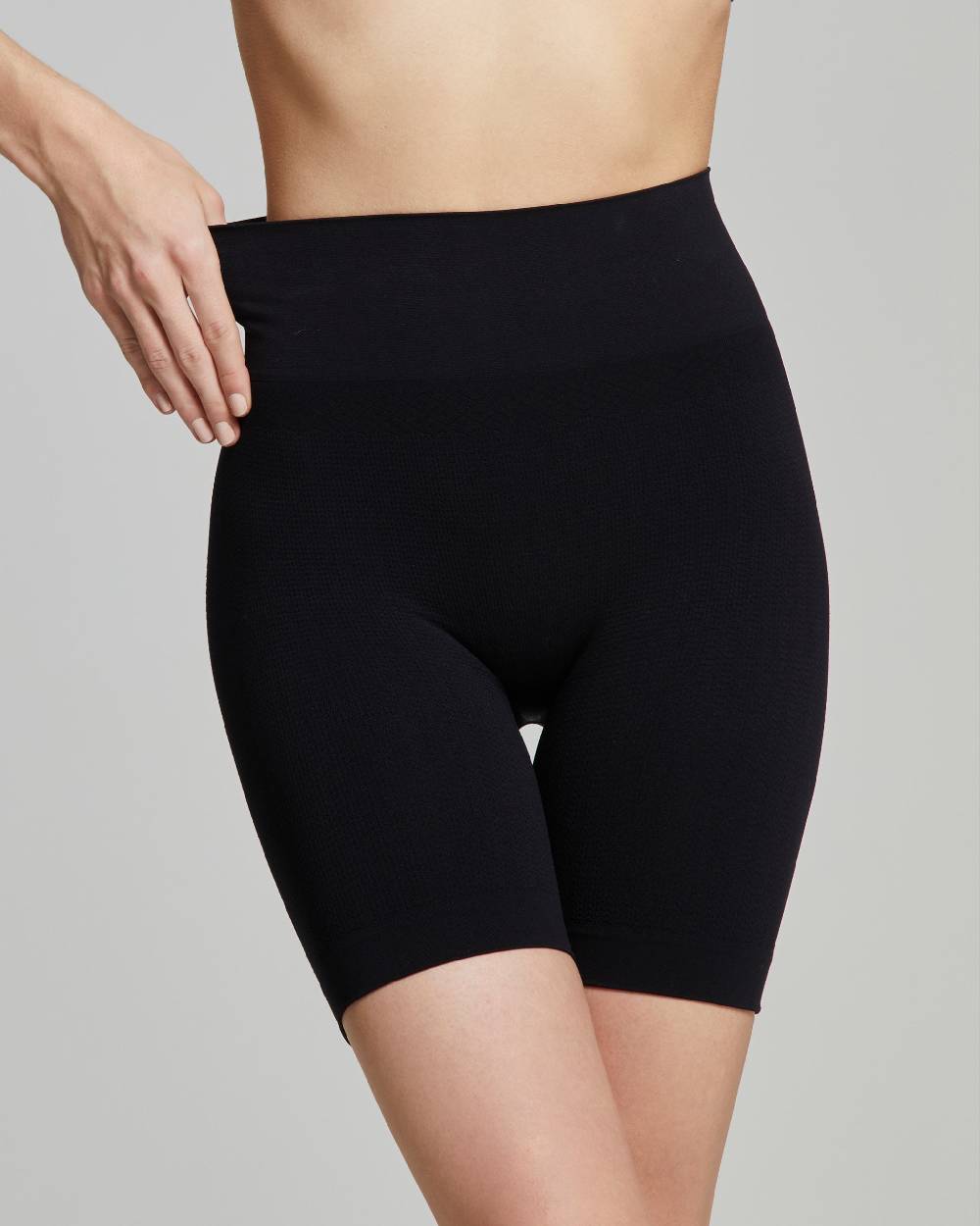 Pompea Guaina Short Massage