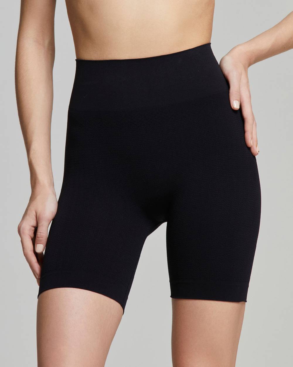 Pompea Guaina Short Massage