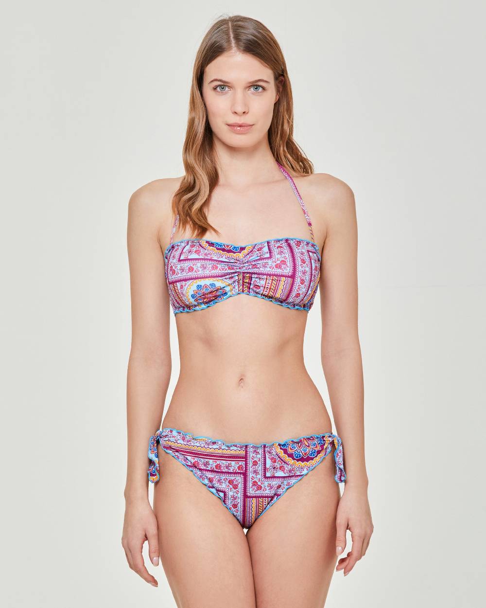 Pompea REGGISENO SAMOTRACIA