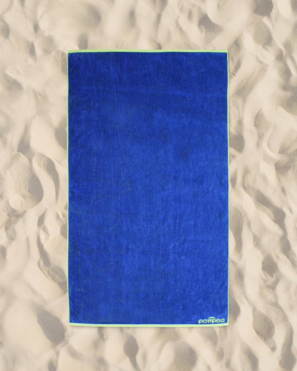 Pompea Telo mare blu con dettagli a contrasto