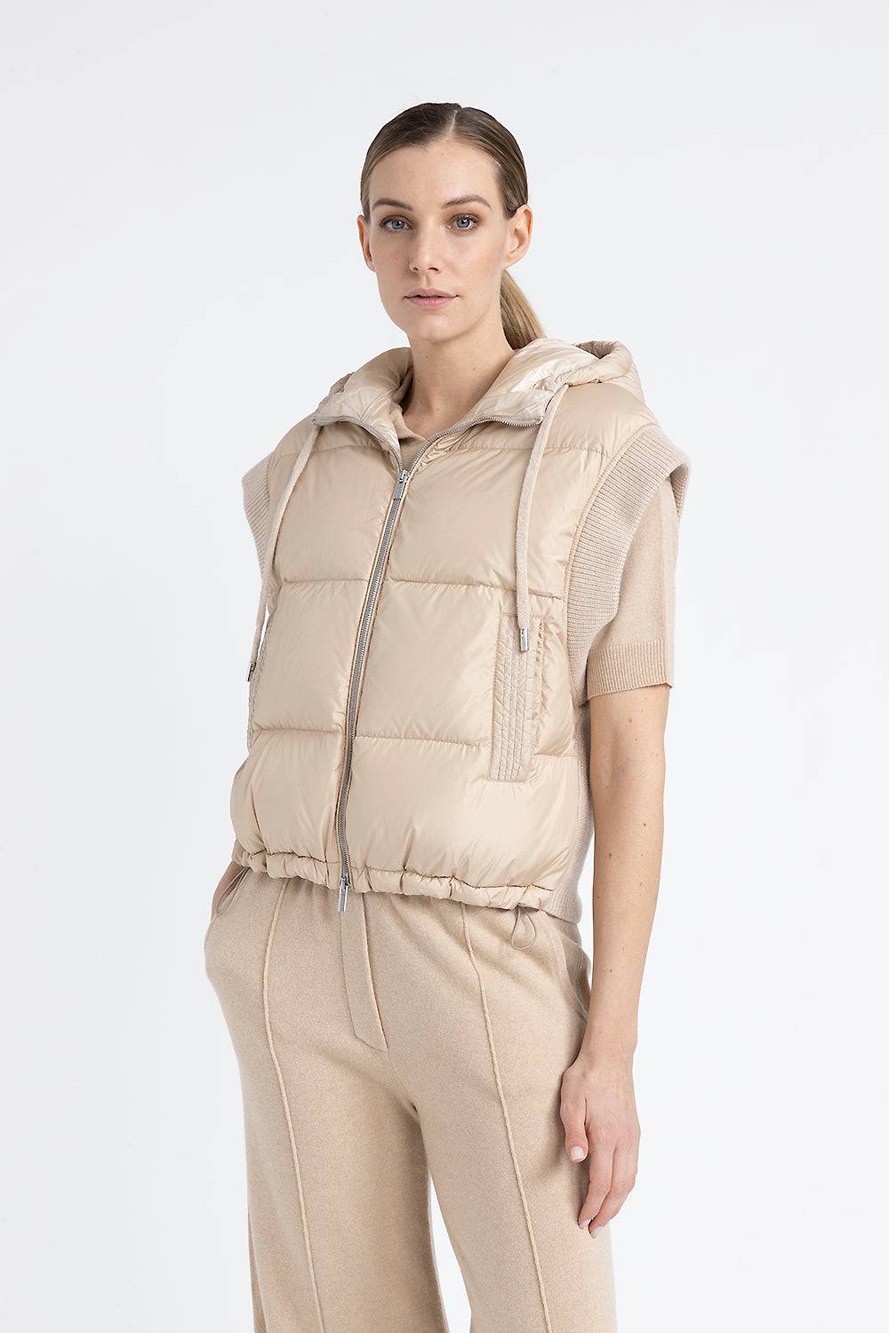 Peserico Gilet in piuma con cappuccio in lana e microfibra