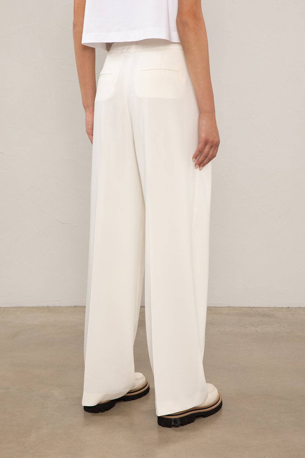 Peserico Pantalone In Cady Crepe Di Viscosa Stretch