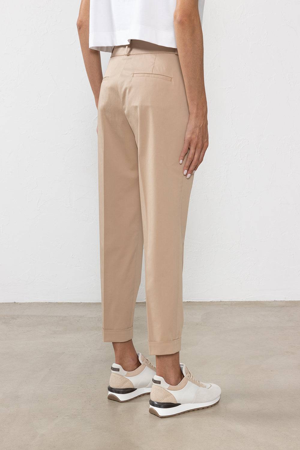 Peserico Pantalone In Leggera Gabardina Di Cotone Pettinato Stretch