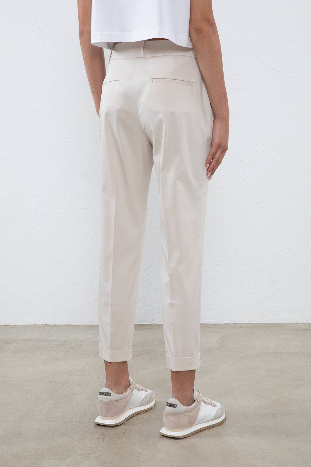 Peserico Pantalone In Leggera Gabardina Di Cotone Pettinato Stretch