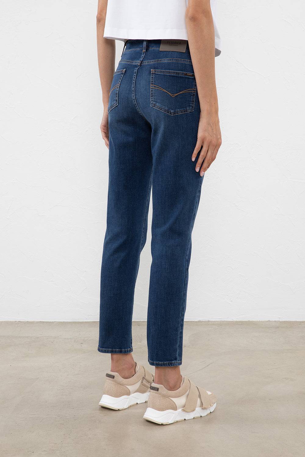 Peserico Denim Slim In Leggero Cotone Comfort