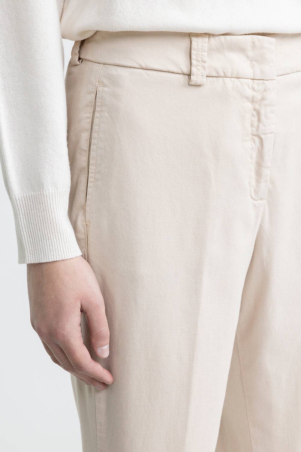 Peserico Pantalone Carrot In Gabardina Mano Pesca