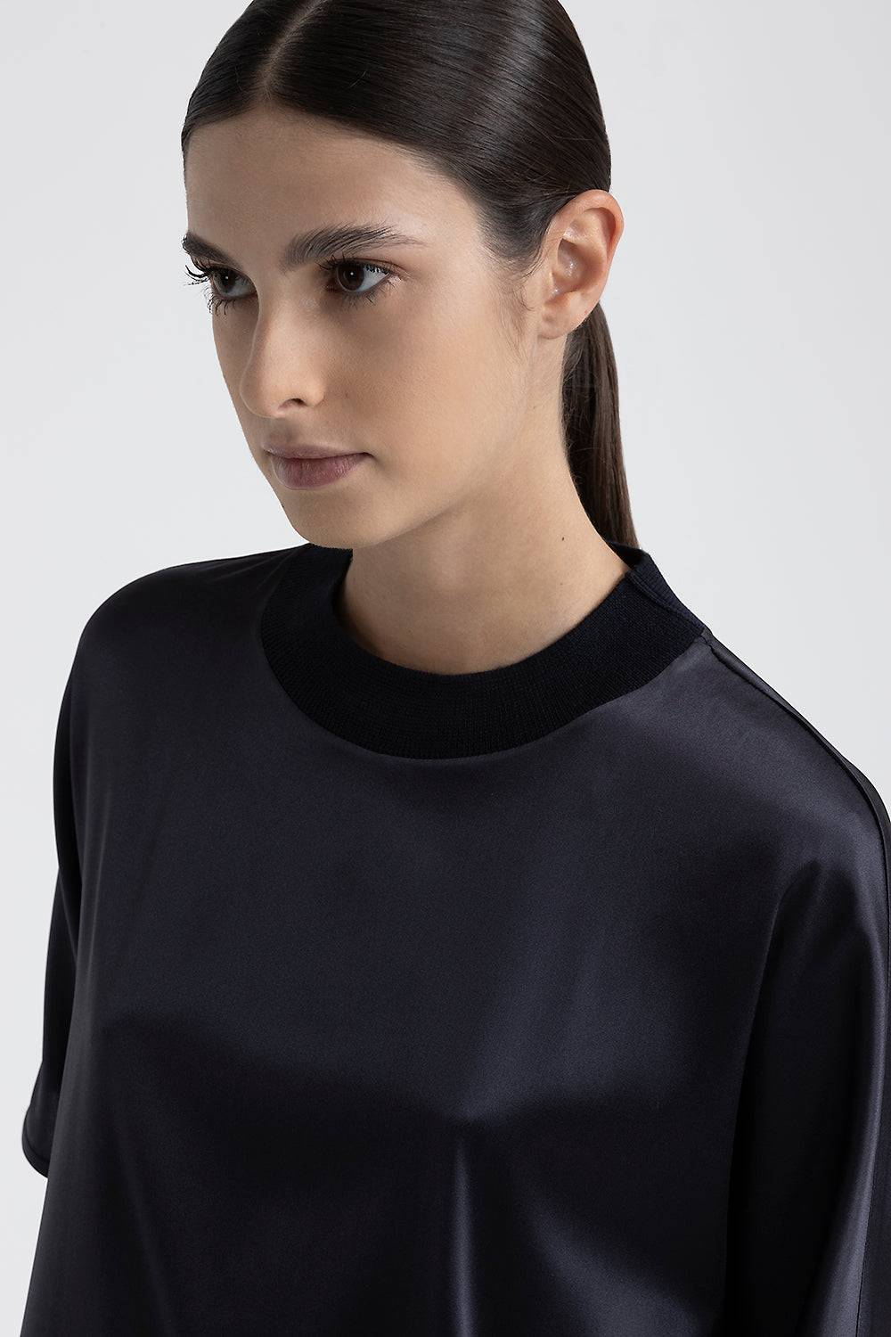 Peserico T-shirt Girocollo In Raso Di Seta