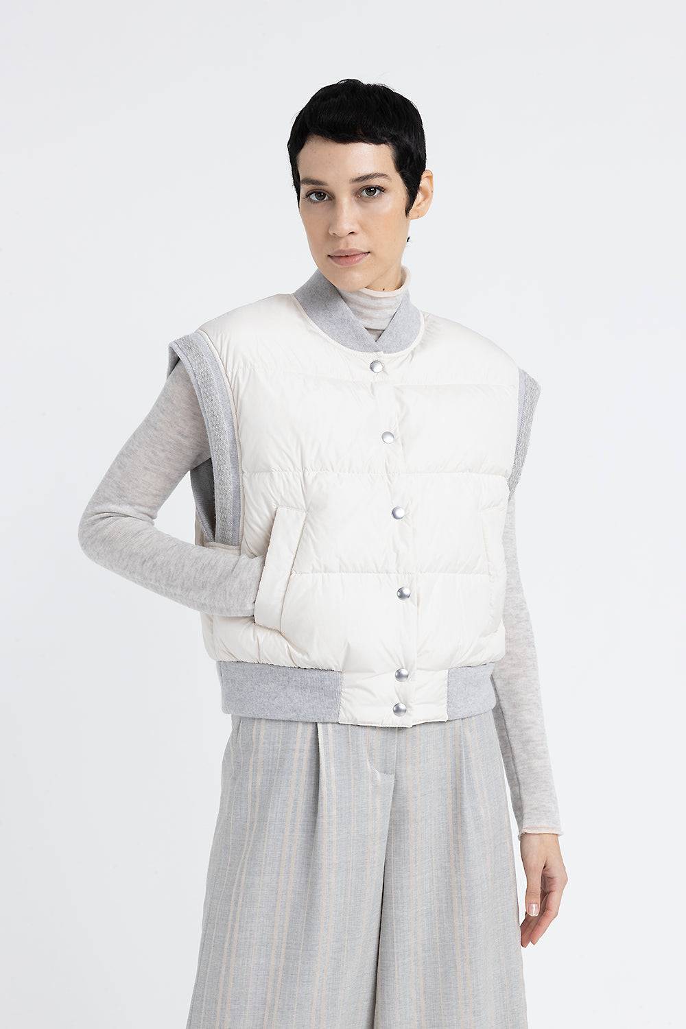 Peserico Piumino corto senza maniche con collo bomber