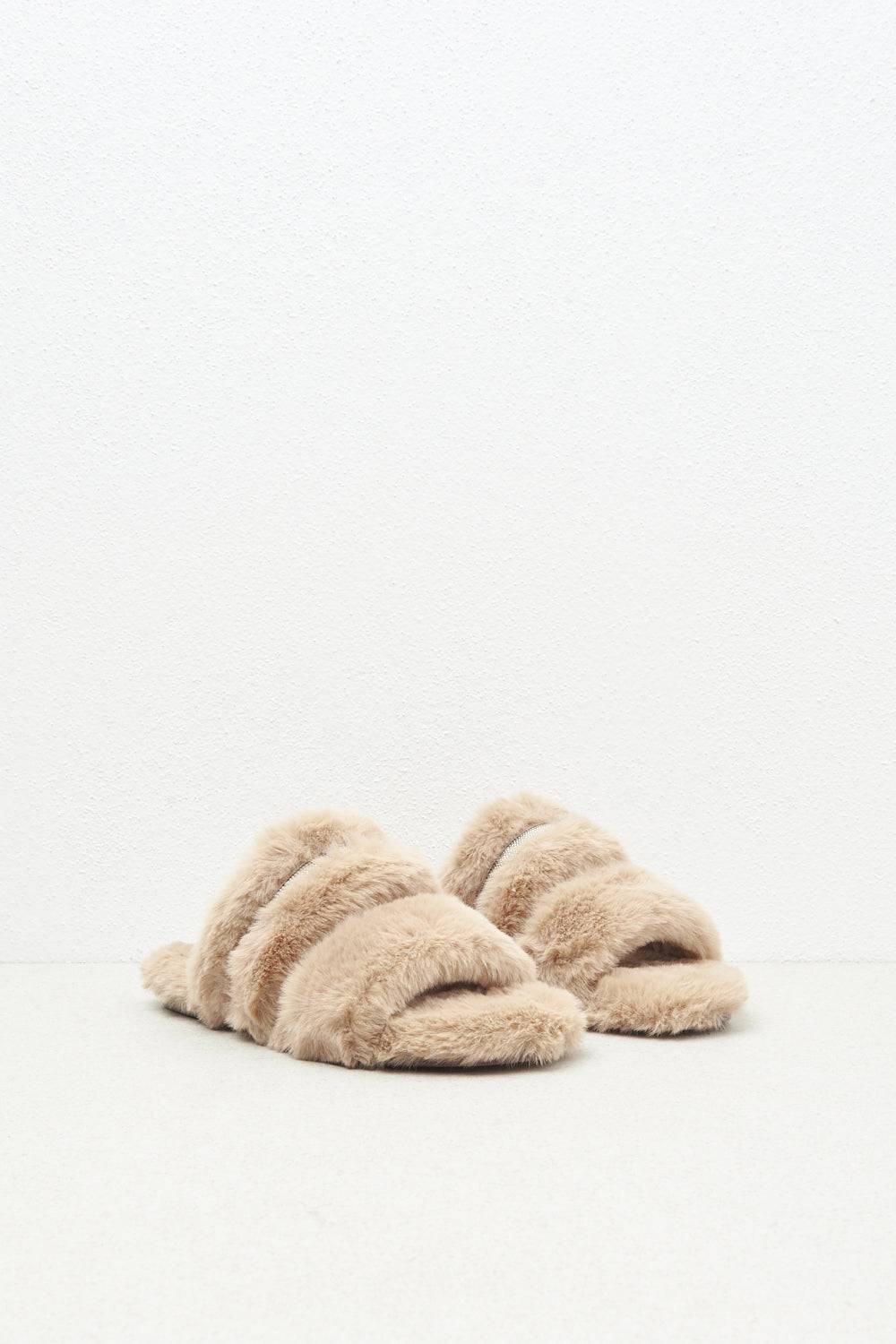 Peserico Sandalo flat in eco-pelliccia e pelle scamosciata