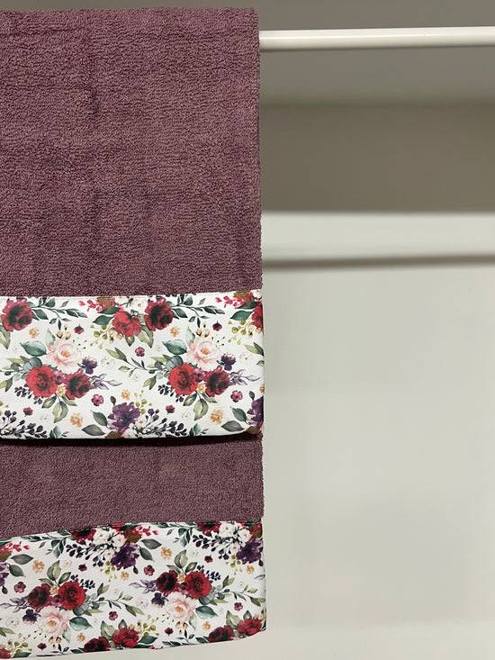 PETTI Asciugamano Bagno 1+1 Con Balza In Stampa Digitale Floreale 07 Prugna Mini