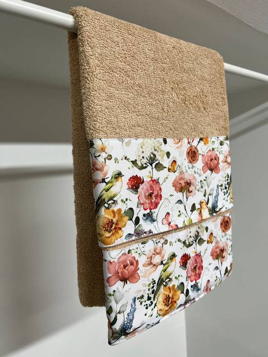 PETTI Asciugamano Bagno 1+1 Con Balza In Stampa Digitale Floreale 06 Tortora