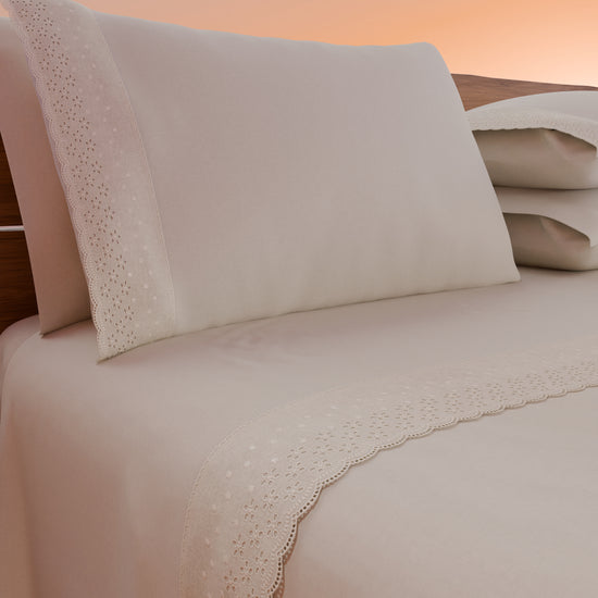 PETTI Lenzuola Matrimoniali In Puro Cotone Percalle Con Balza In Pizzo San Gallo - Panna