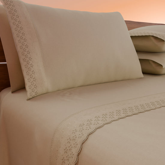 PETTI Lenzuola Matrimoniali In Puro Cotone Percalle Con Balza In Pizzo San Gallo - Beige