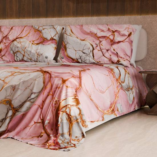 PETTI Lenzuolo Copriletto E Federe Eleganti Effetto Marmo Rosa - PINKERELLE