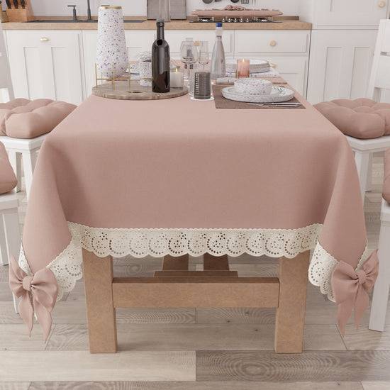 PETTI Tovaglia Da Tavola Shabby Chic Copritavolo Con Pizzo E Fiocchi Cipria