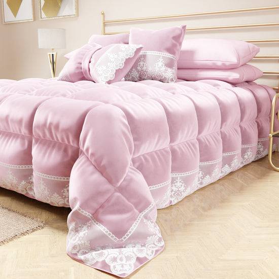 PETTI Trapunta Invernale In Morbido E Caldo Velluto E Balza Con Pizzo Rebrodè Rosa By Sissy