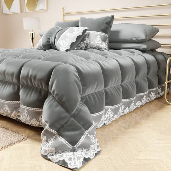 PETTI Trapunta Invernale In Morbido E Caldo Velluto E Balza Con Pizzo Rebrodè Grigio Scuro By Sissy