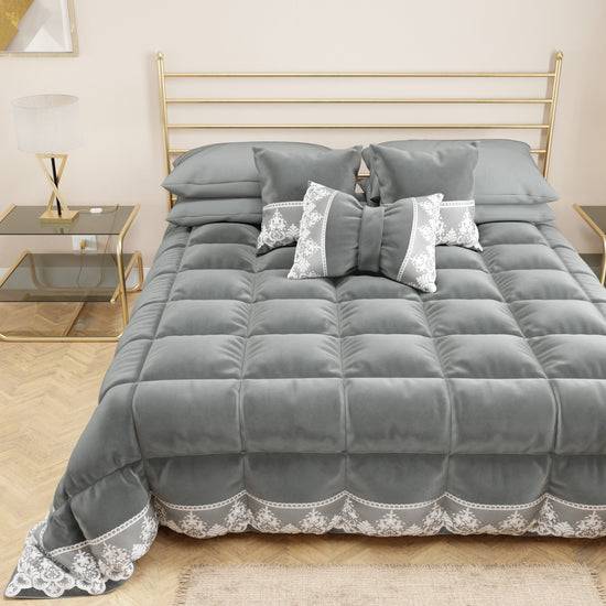 PETTI Trapunta Invernale In Morbido E Caldo Velluto E Balza Con Pizzo Rebrodè Grigio Scuro By Sissy