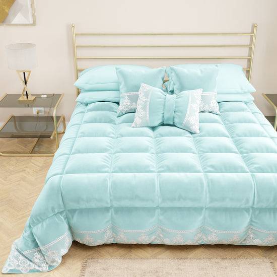 PETTI Trapunta Invernale In Morbido E Caldo Velluto E Balza Con Pizzo Rebrodè Celeste By Sissy