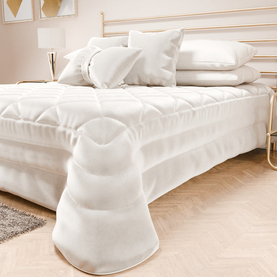 PETTI Trapuntino Primaverile In Velluto Da Corredo Piazzato Bianco