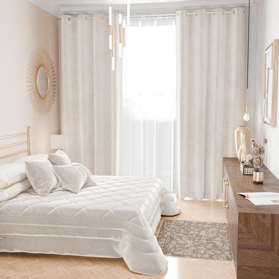 PETTI Trapuntino Primaverile In Velluto Da Corredo Piazzato Bianco