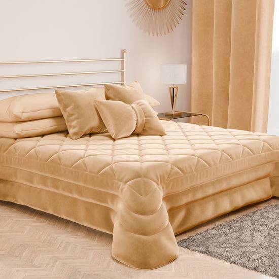 PETTI Trapuntino Primaverile In Velluto Da Corredo Piazzato Oro