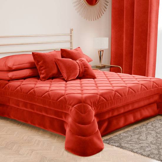 PETTI Trapuntino Primaverile In Velluto Da Corredo Piazzato Rosso