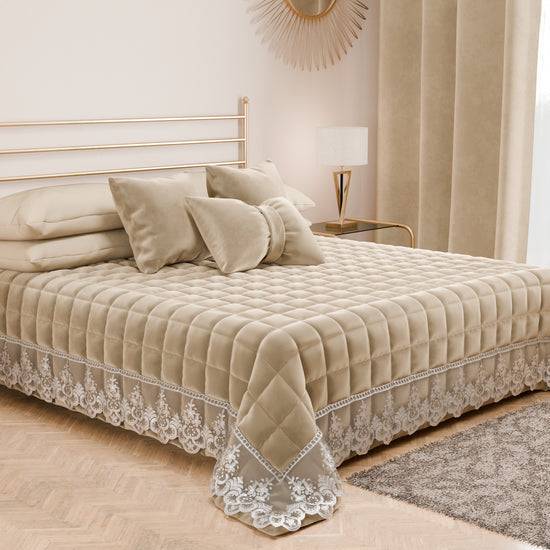 PETTI Trapuntino Primaverile In Velluto E Balza Con Pizzo Rebrodè Panna