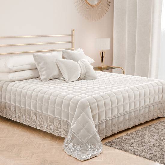 PETTI Trapuntino Primaverile In Velluto E Balza Con Pizzo Rebrodè Bianco