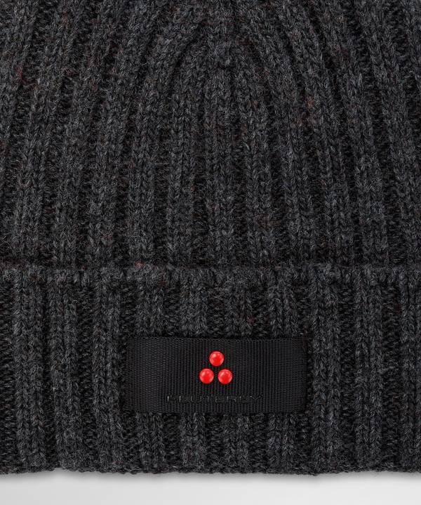 Peuterey Berretto A Coste In Misto Cachemire