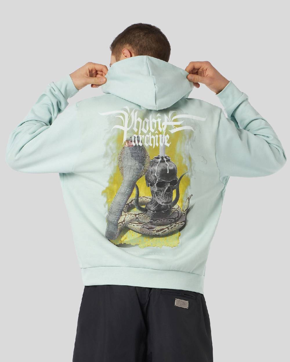 Phobia Archive FELPA AZZURRA CON GRAFICA FIERY COBRA GIALLA