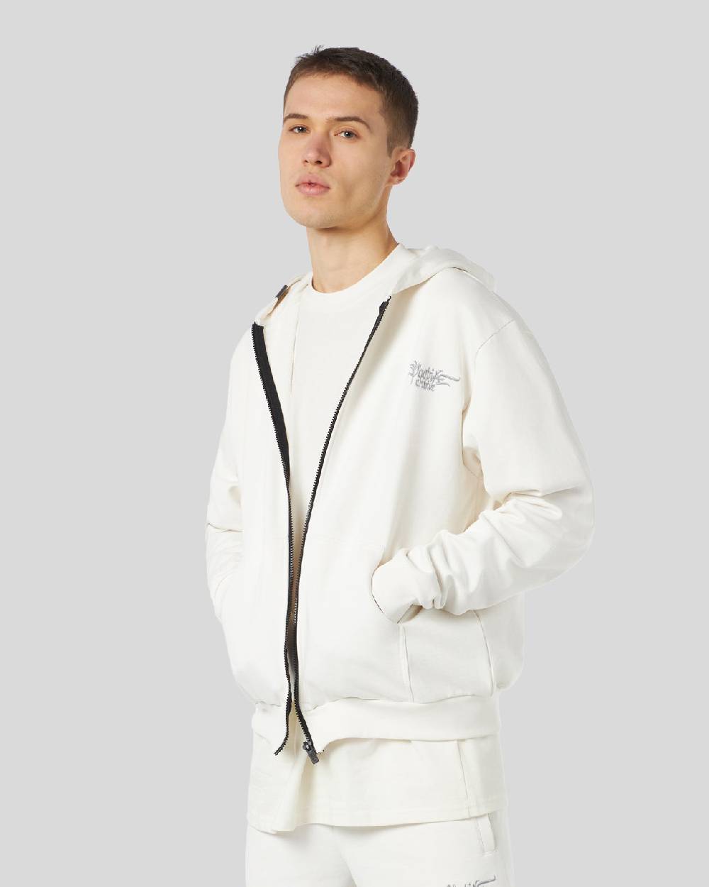 Phobia Archive FELPA CON ZIP BIANCA CON GOTIC LOGO RICAMATO