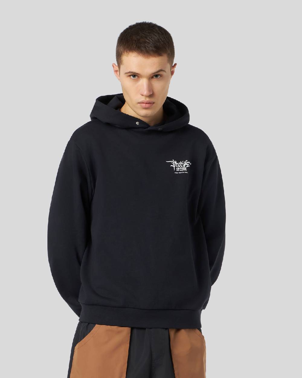 Phobia Archive FELPA NERA CON GRAFICA FIERY COBRA ARANCIONE